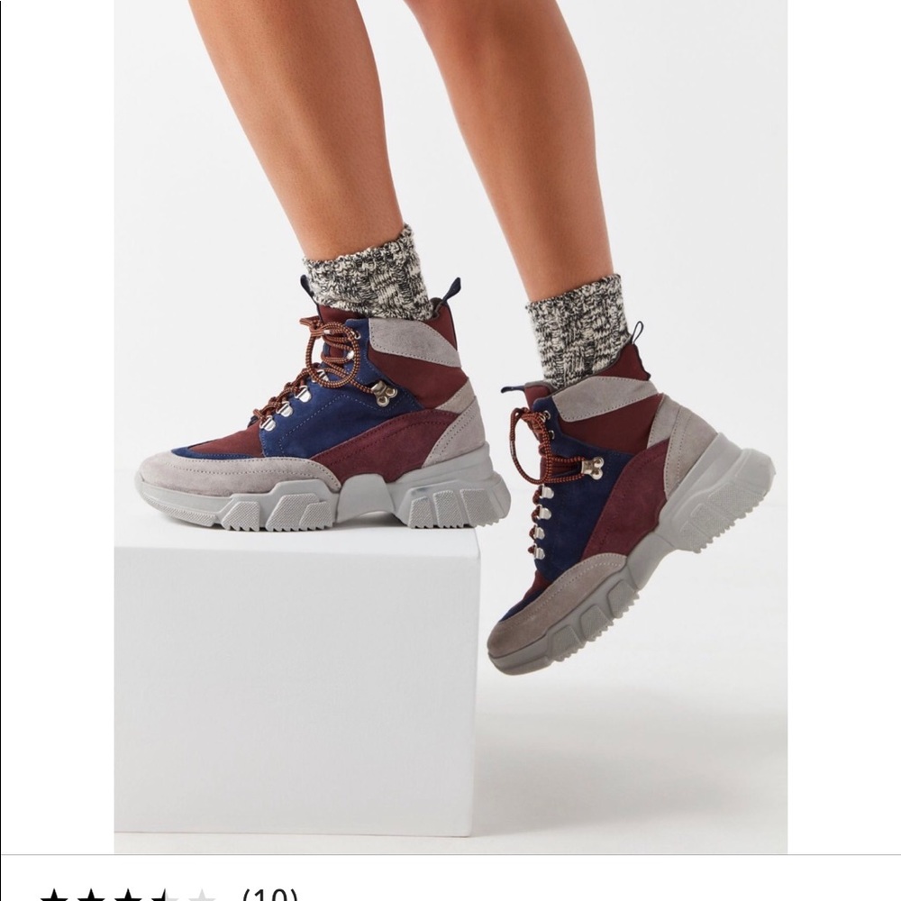 Urban hiking boots brand new.